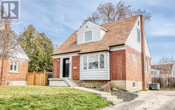 Toronto (beechborough-greenbrook), ON M6M4A6,3 GREENACRES ROAD