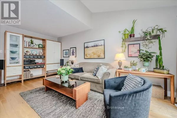 Mississauga (lakeview), ON L5E3H8,816 VILLAGE GREEN BOULEVARD