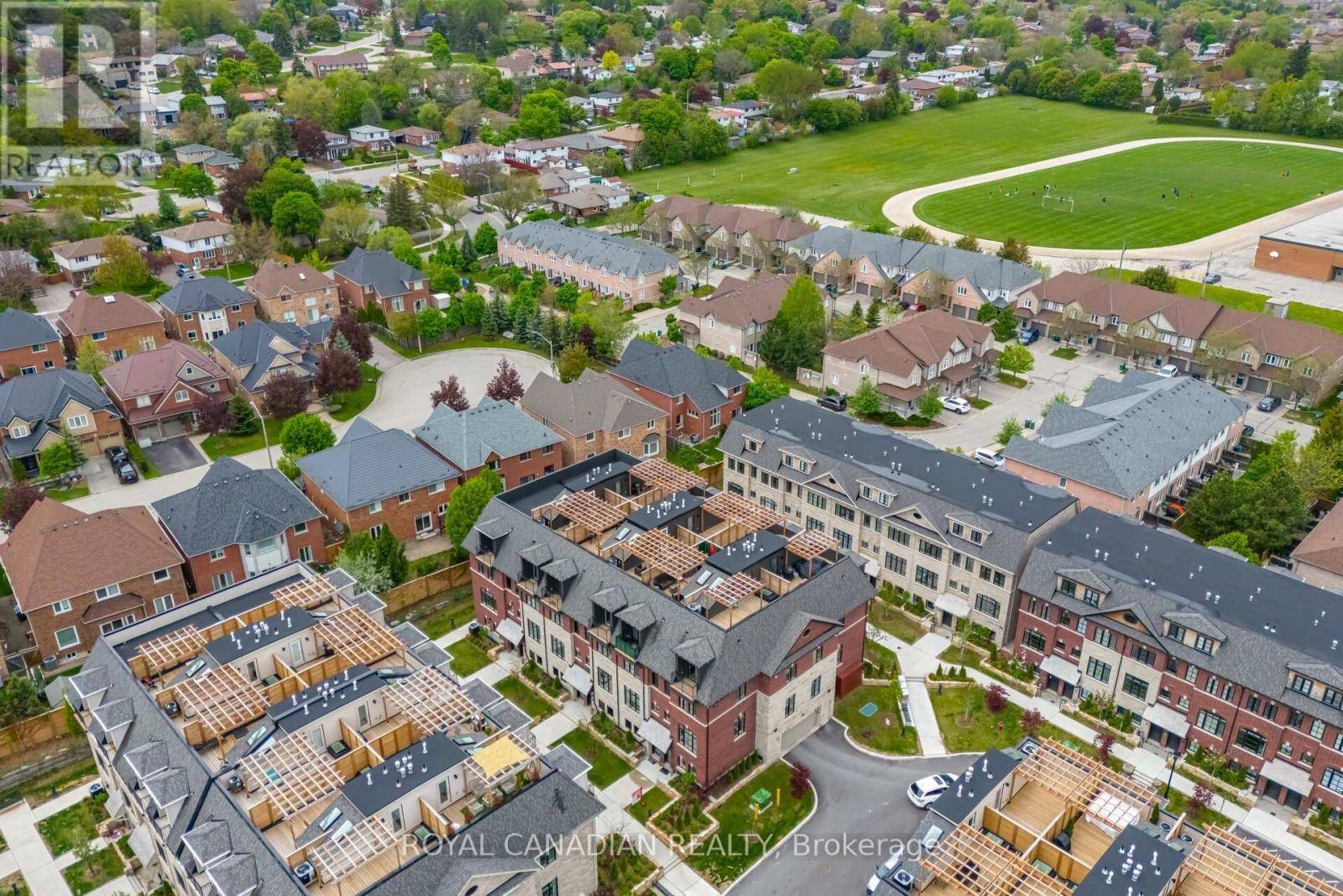 Mississauga (streetsville), ON L5M2R4,50 Lunar CRES #156