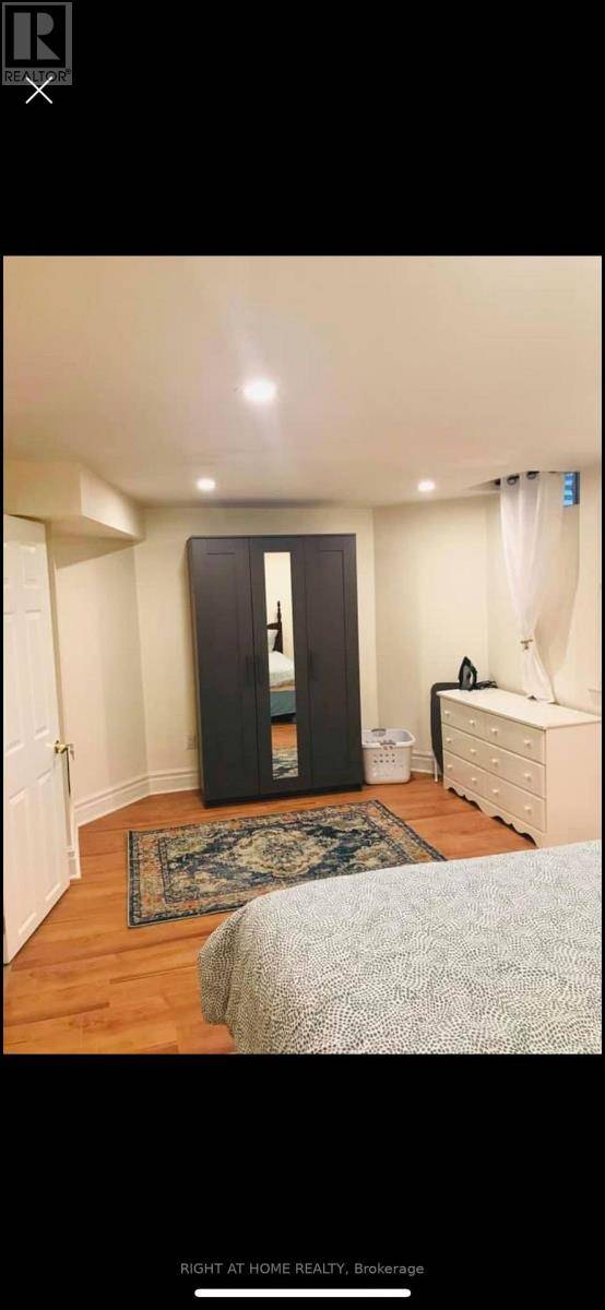 Mississauga (hurontario), ON L4Z2S2,289 LAURENTIAN AVENUE