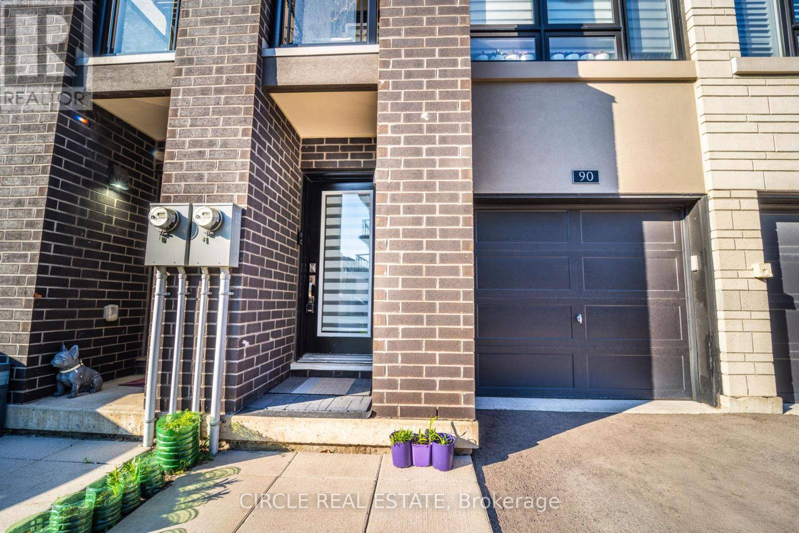 Burlington (lasalle), ON L7T0C3,1121 Cooke BLVD #90