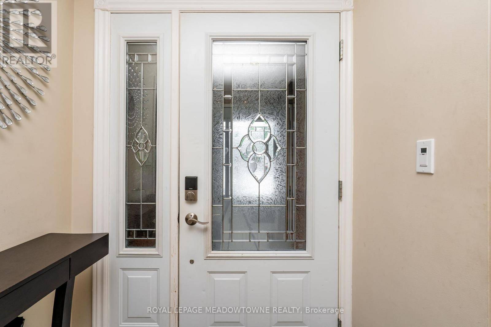Mississauga (lakeview), ON L5E1Y9,1559 NORTHMOUNT AVENUE