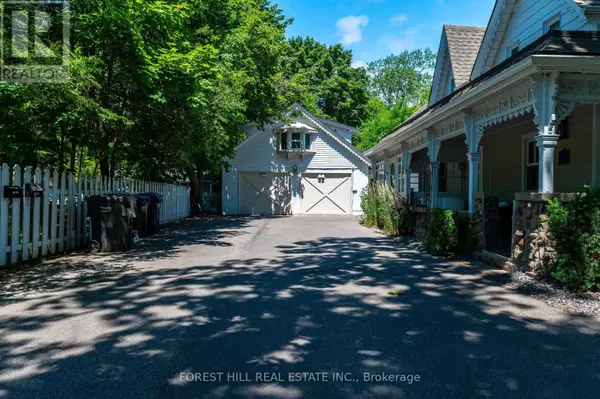 Mississauga (lorne Park), ON L5H3A7,1207 LORNE PARK-COACHHOUS ROAD