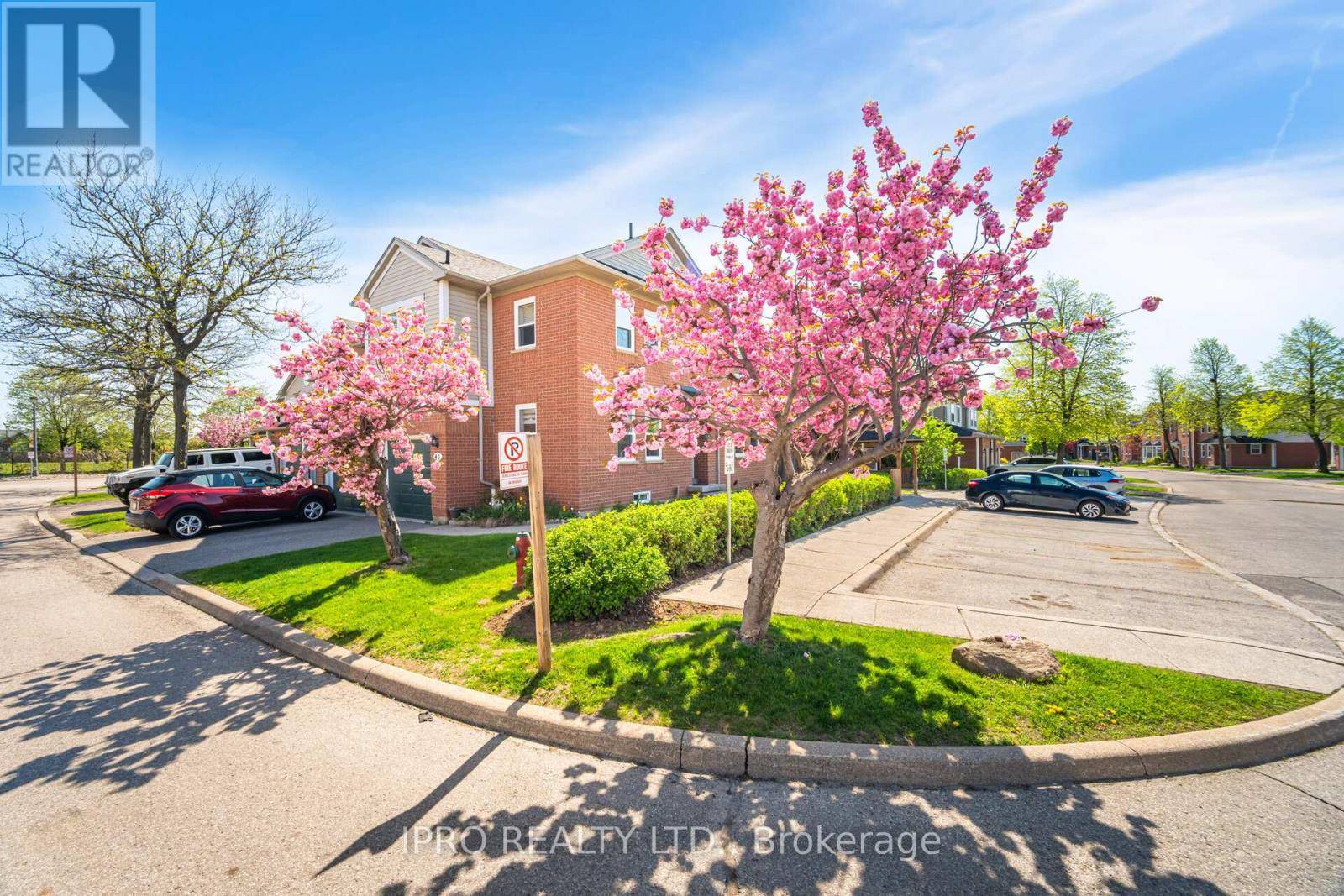 Mississauga (central Erin Mills), ON L5M5P2,5659 East Glen Erin DR East #41