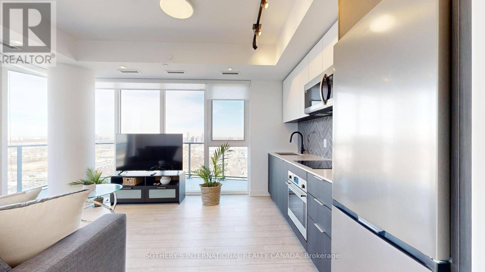 Toronto (islington-city Centre West), ON M8Z4Z7,36 Zorra ST #3103