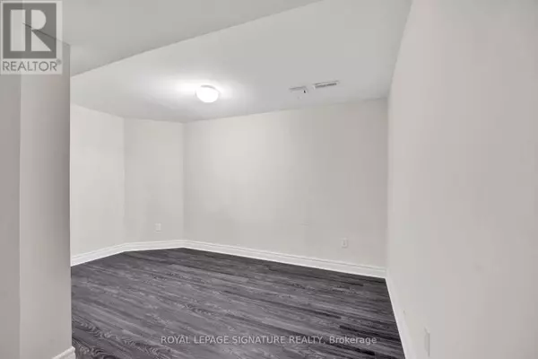 Mississauga (east Credit), ON L5V1J9,4502 VIOLET ROAD