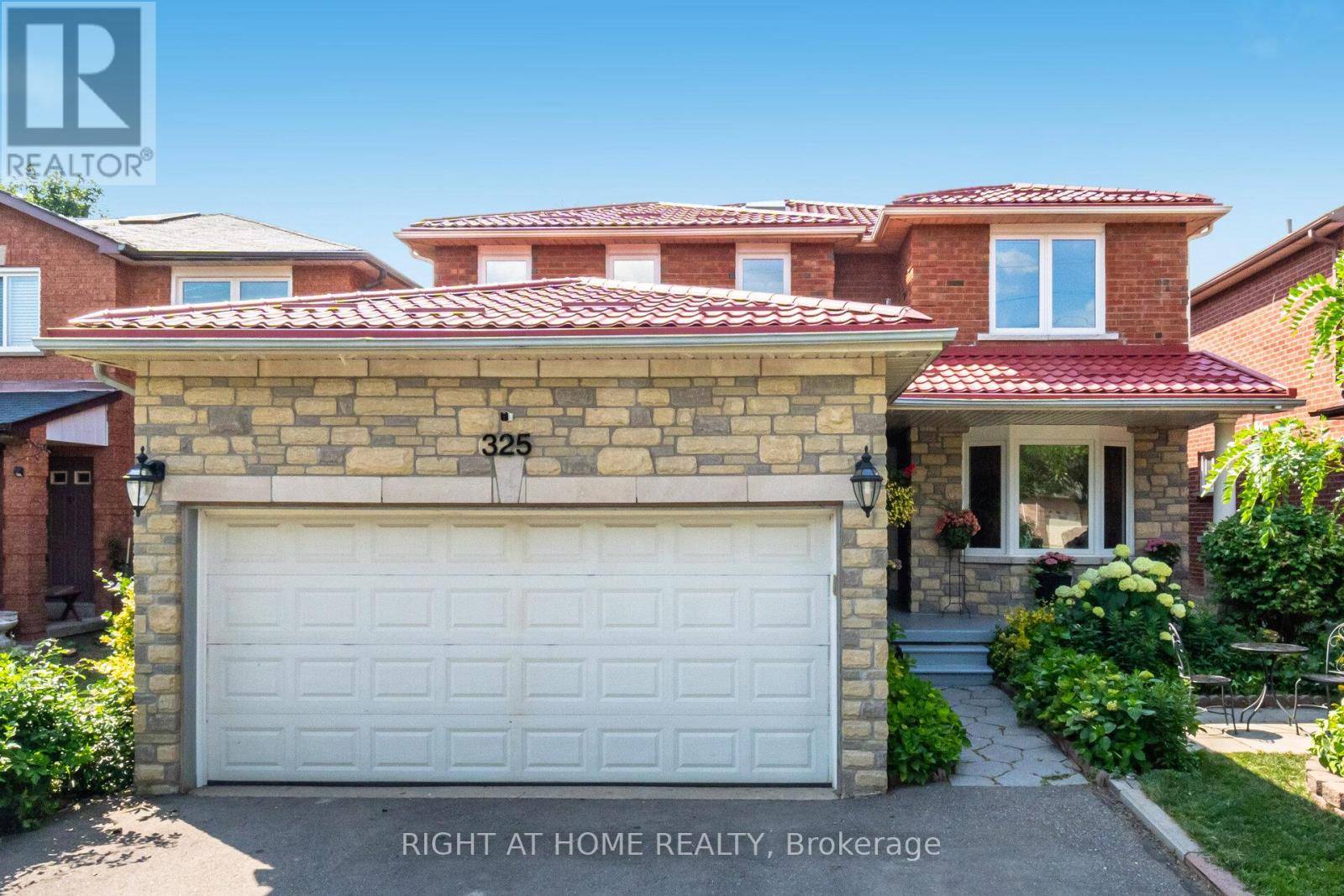 325 HARROWSMITH DRIVE, Mississauga (hurontario), ON L5R1P9