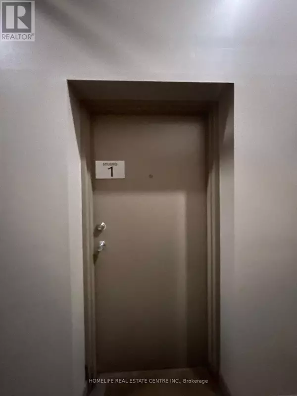 Toronto (weston-pellam Park), ON M6N3G8,121 Prescott AVE #1