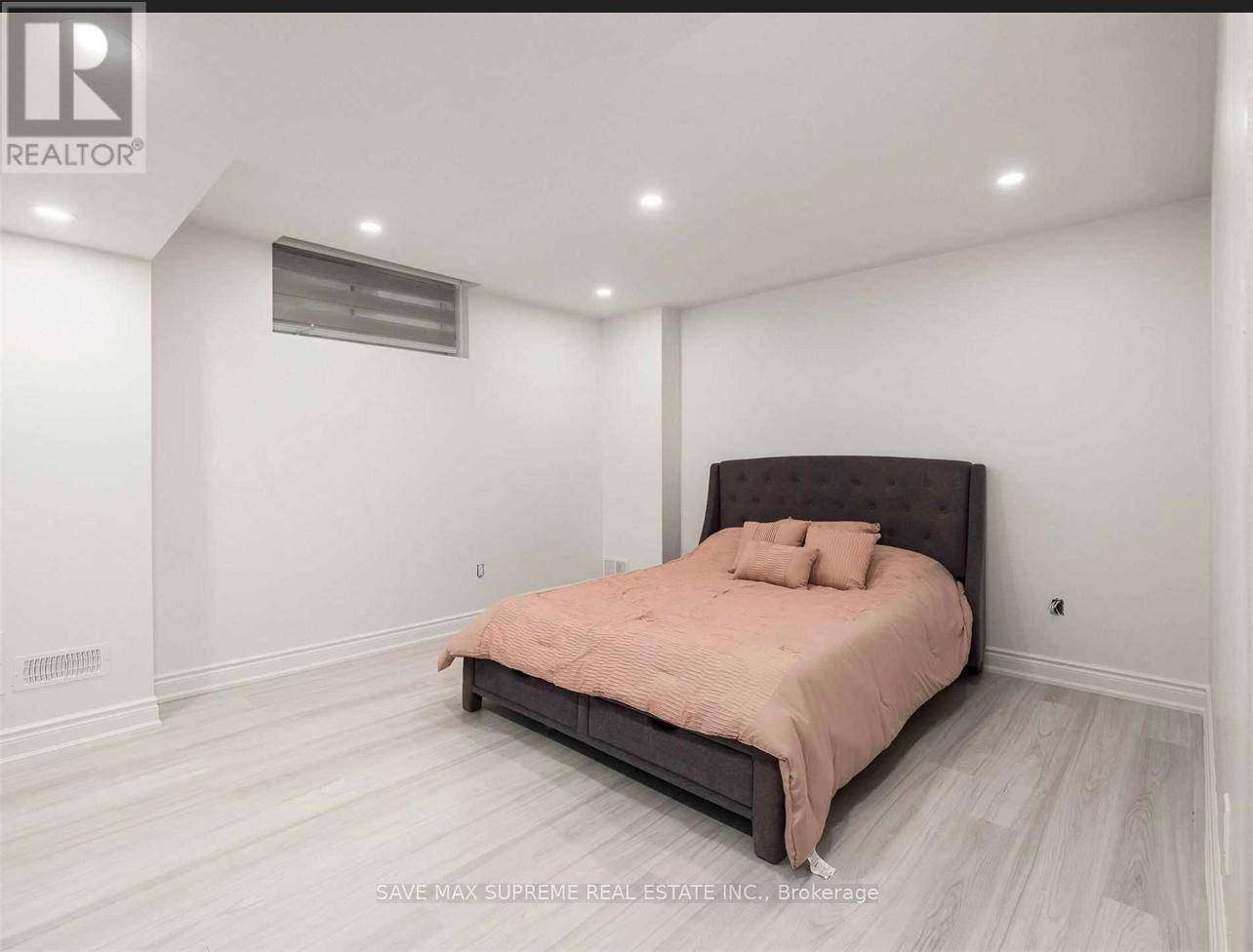 Brampton (credit Valley), ON L6X2M2,49 Royal West Dr DR #Basement