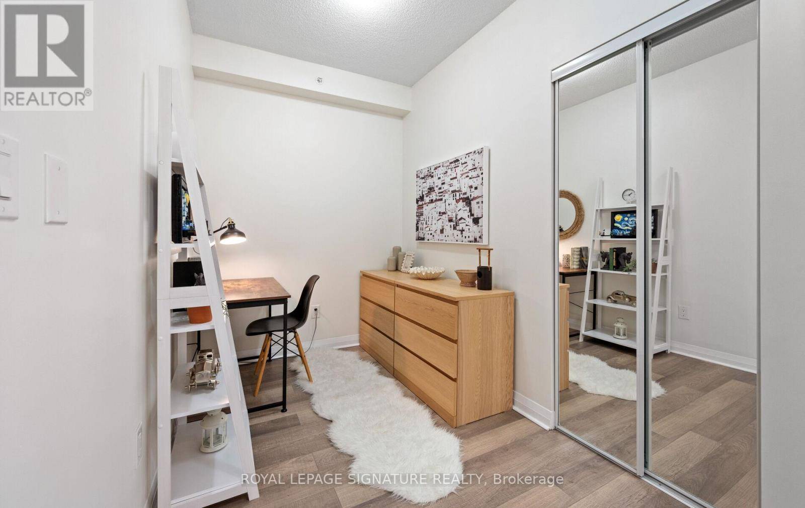 Mississauga (hurontario), ON L5R0G5,5025 Four Springs AVE #2404
