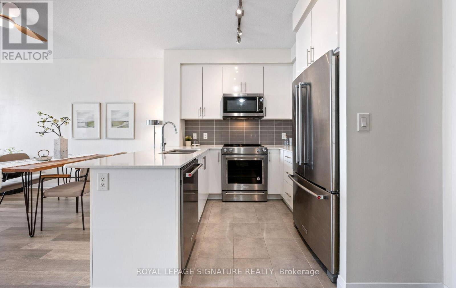 Mississauga (hurontario), ON L5R0G5,5025 Four Springs AVE #2404