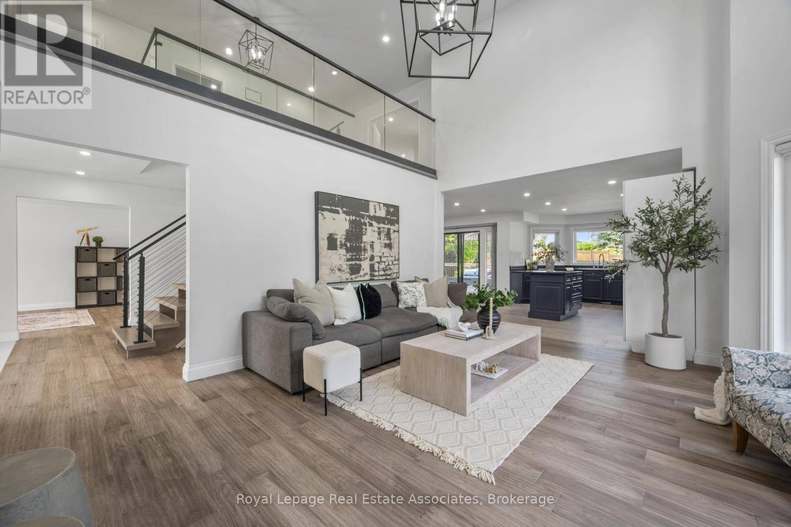 Mississauga (lisgar), ON L5N5J6,3825 TRELAWNY CIRCLE