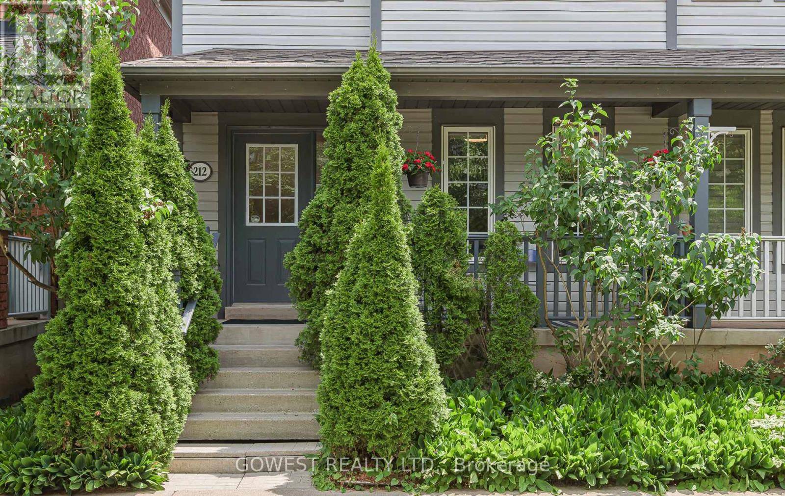 Oakville (ro River Oaks), ON L6H6M8,212 ROXTON ROAD
