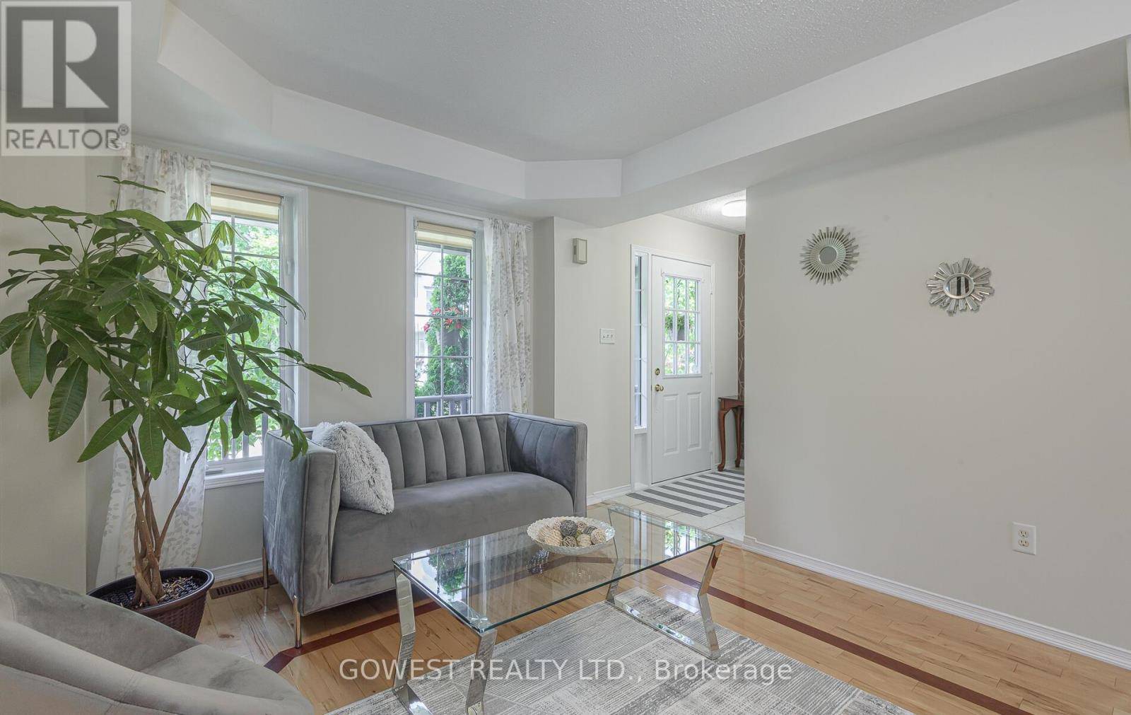 Oakville (ro River Oaks), ON L6H6M8,212 ROXTON ROAD
