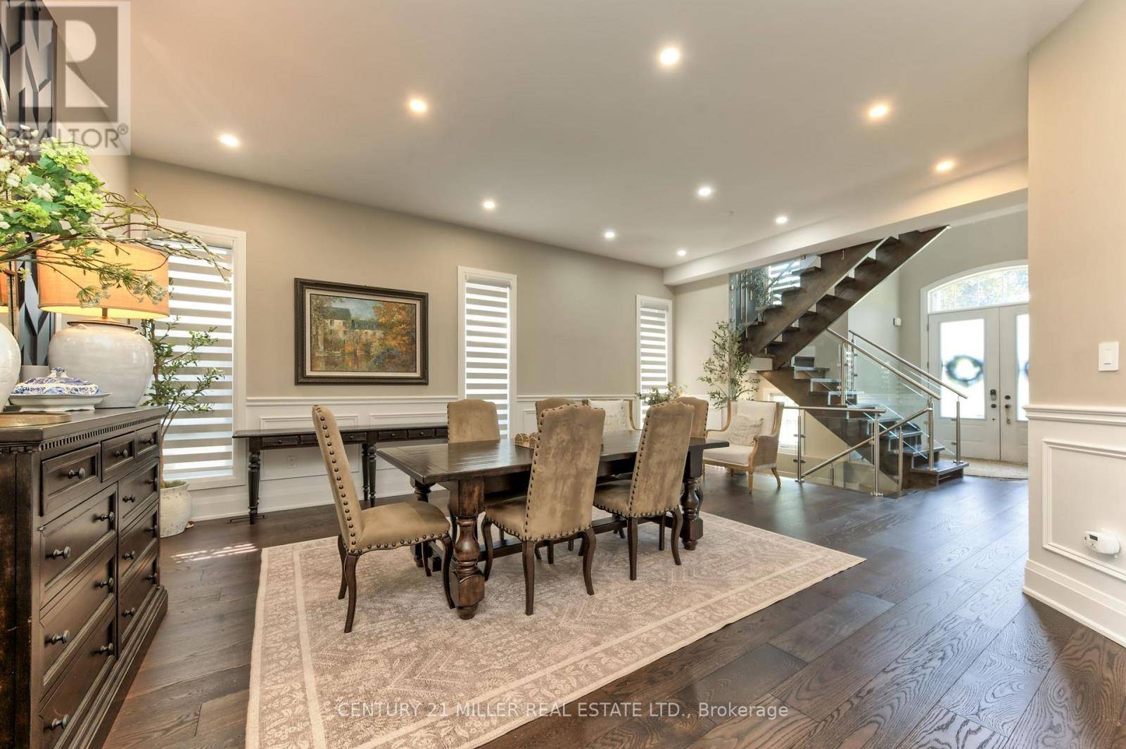 Oakville (br Bronte), ON L6L6S7,185 BURLOAK DRIVE