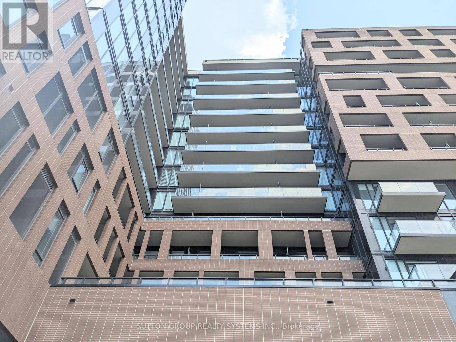 Toronto (south Parkdale), ON M6K1Z6,270 Dufferin ST #311