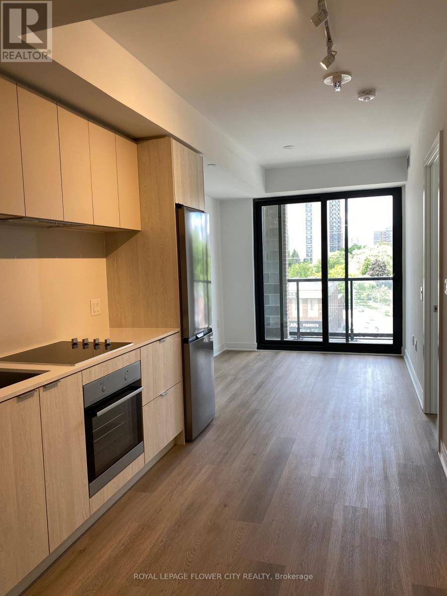 Mississauga (cooksville), ON L5A1W4,86 Dundas ST East #408