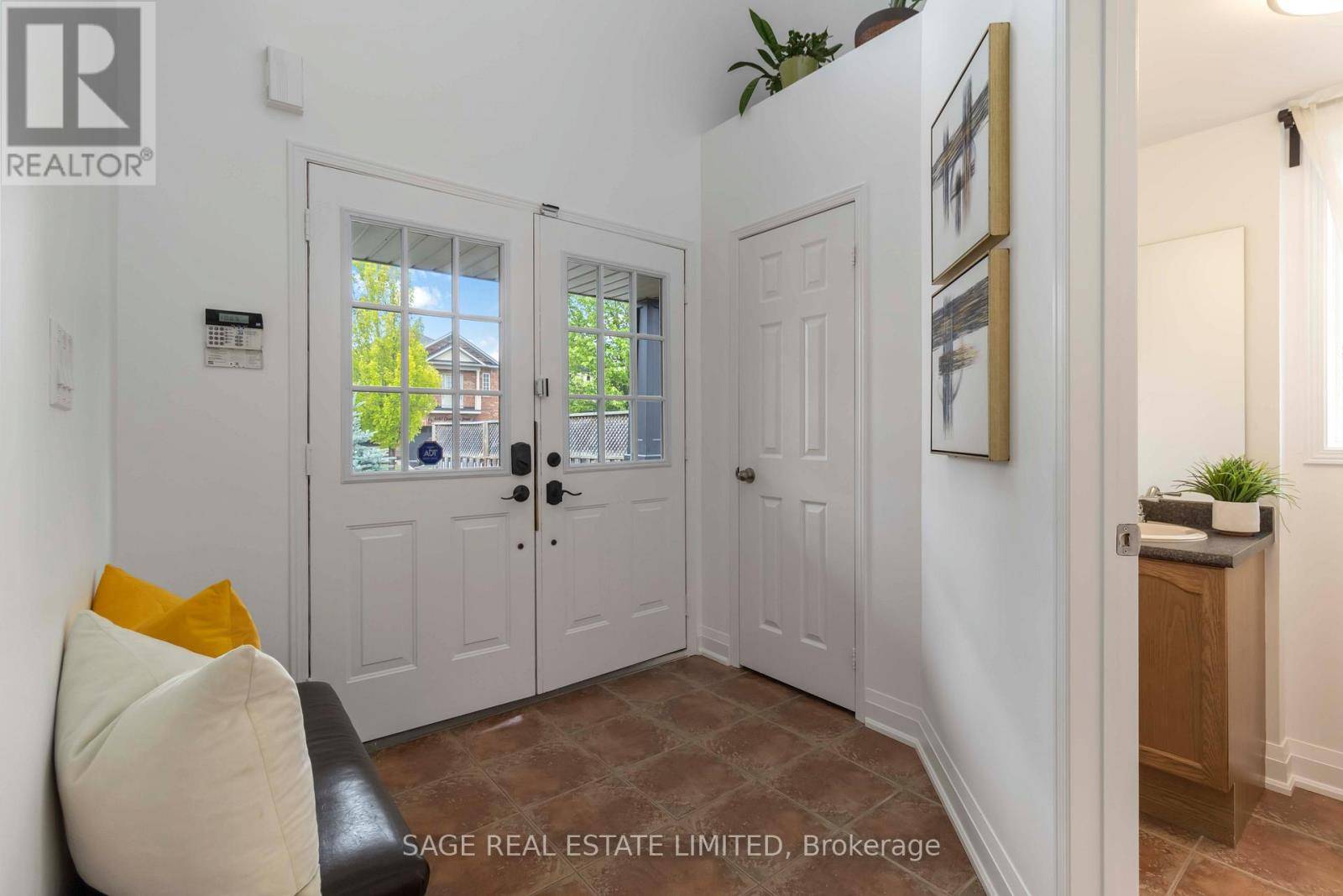 Mississauga (east Credit), ON L5V3C4,4159 CASTLEBURY STREET