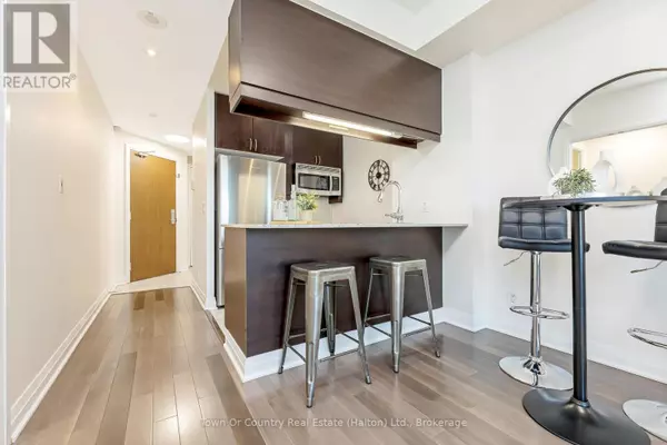 Mississauga (clarkson), ON L5J0A3,1055 Southdown RD #402