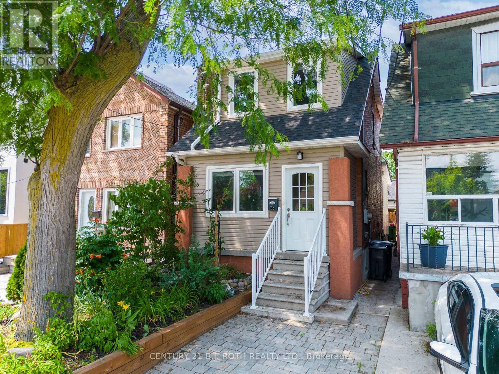 Toronto (rockcliffe-smythe), ON M6N1T3,78 PRITCHARD AVENUE