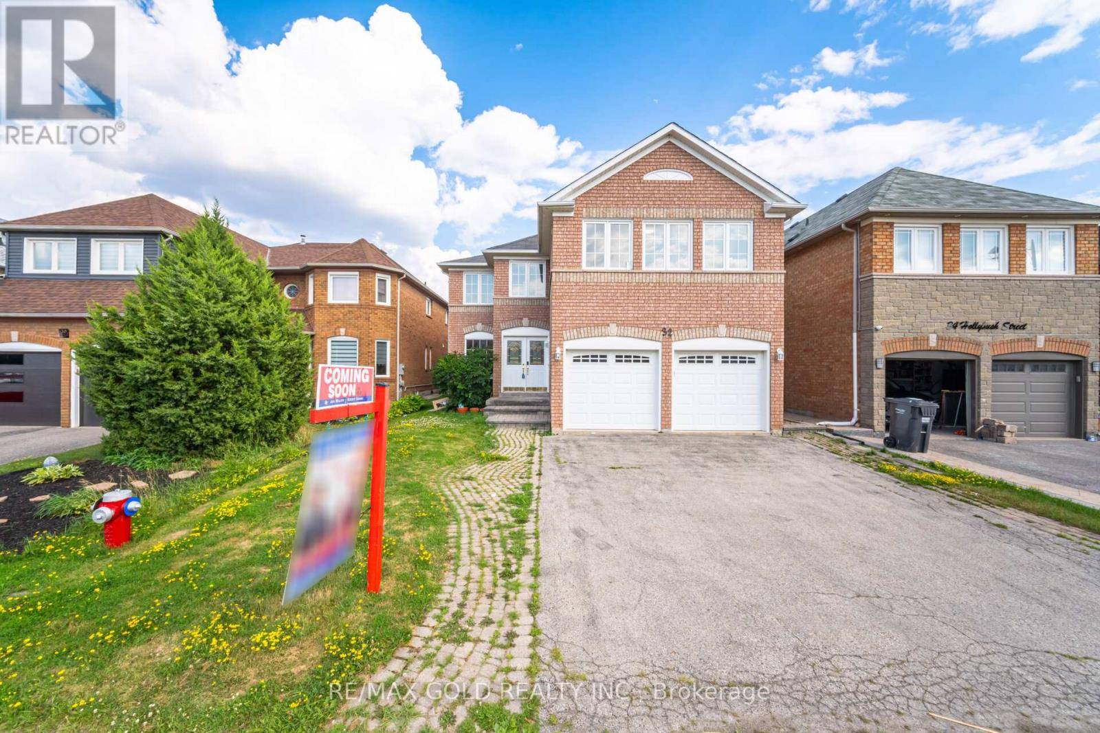 Brampton (sandringham-wellington), ON L6R1A6,32 HOLLYBUSH STREET