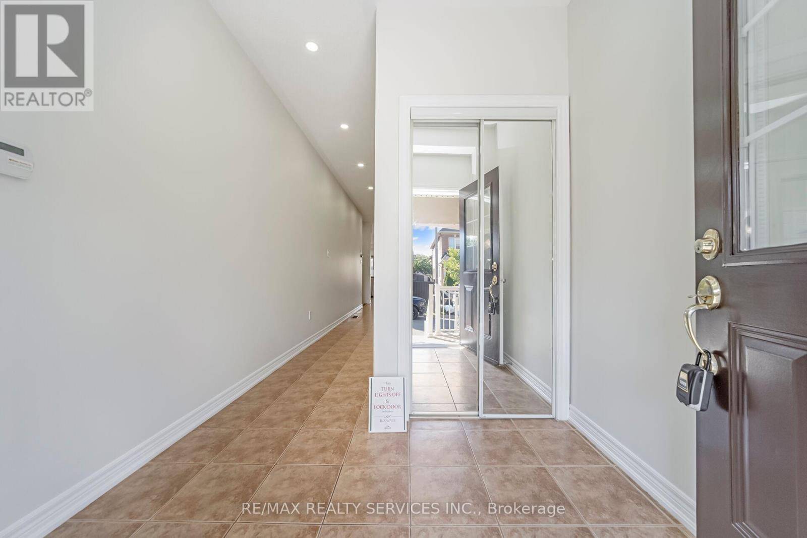 Brampton (credit Valley), ON L6X0P7,82 EVANWOOD CRESCENT
