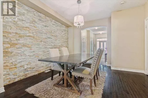 Oakville (br Bronte), ON L6L0B2,3440 WHILABOUT TERRACE N