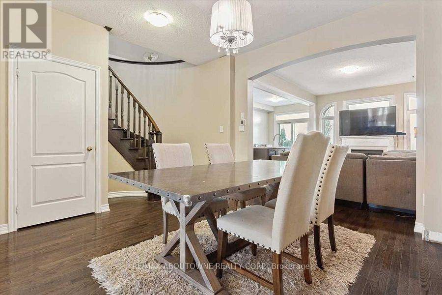 Oakville (br Bronte), ON L6L0B2,3440 WHILABOUT TERRACE N