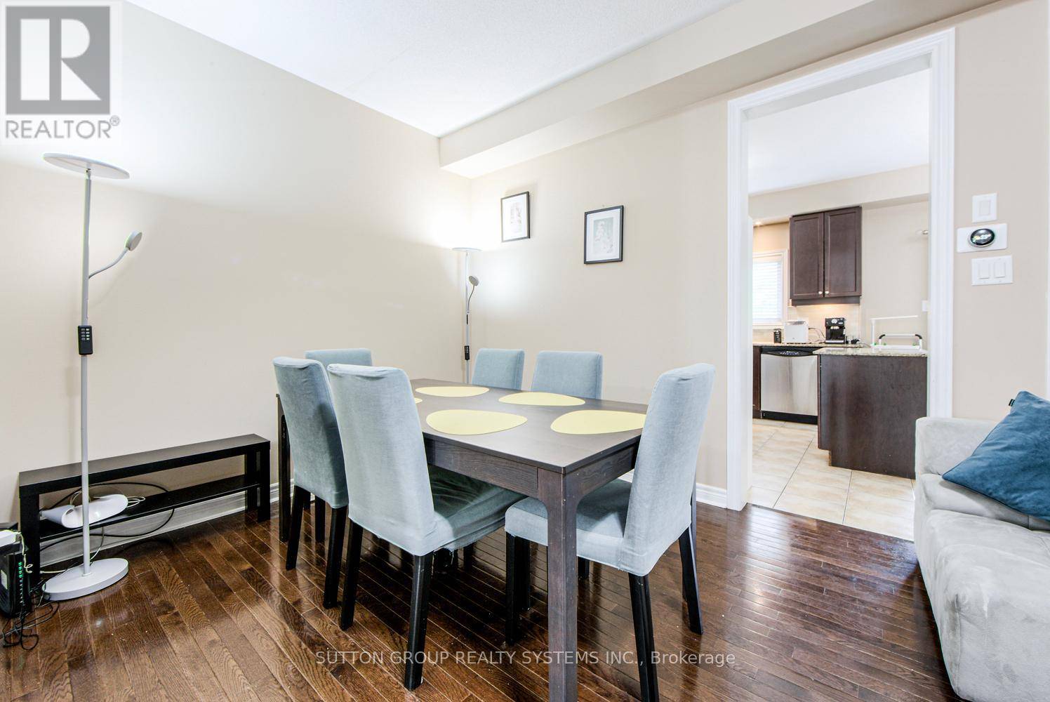 Oakville (wm Westmount), ON L6M0J3,2453 GRAND OAK TRAIL