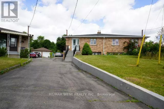 Toronto (downsview-roding-cfb), ON M3L1Y2,22 RABTON COURT
