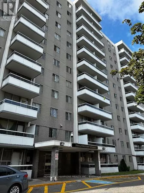 Toronto (yorkdale-glen Park), ON M6B2G8,200 Lotherton Pathway #508