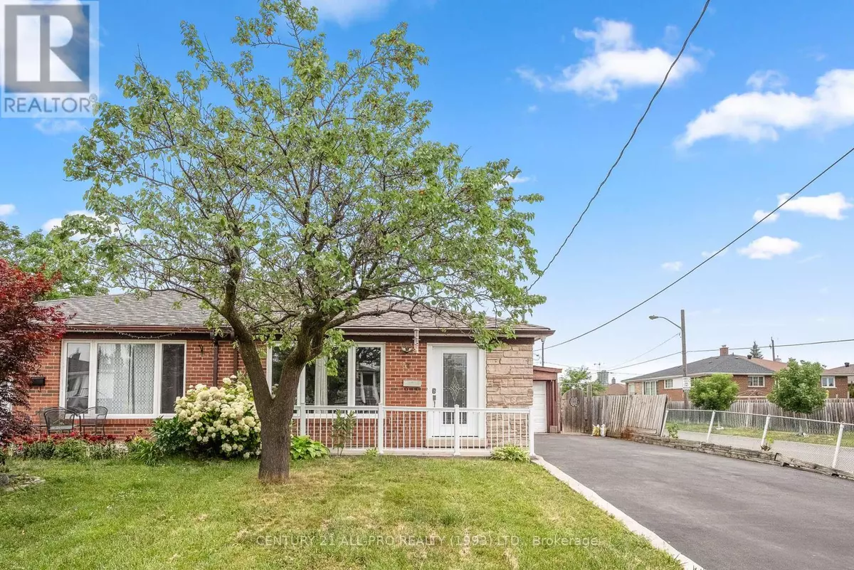 Toronto (humber Summit), ON M9L1A7,84 GOLDSBORO ROAD