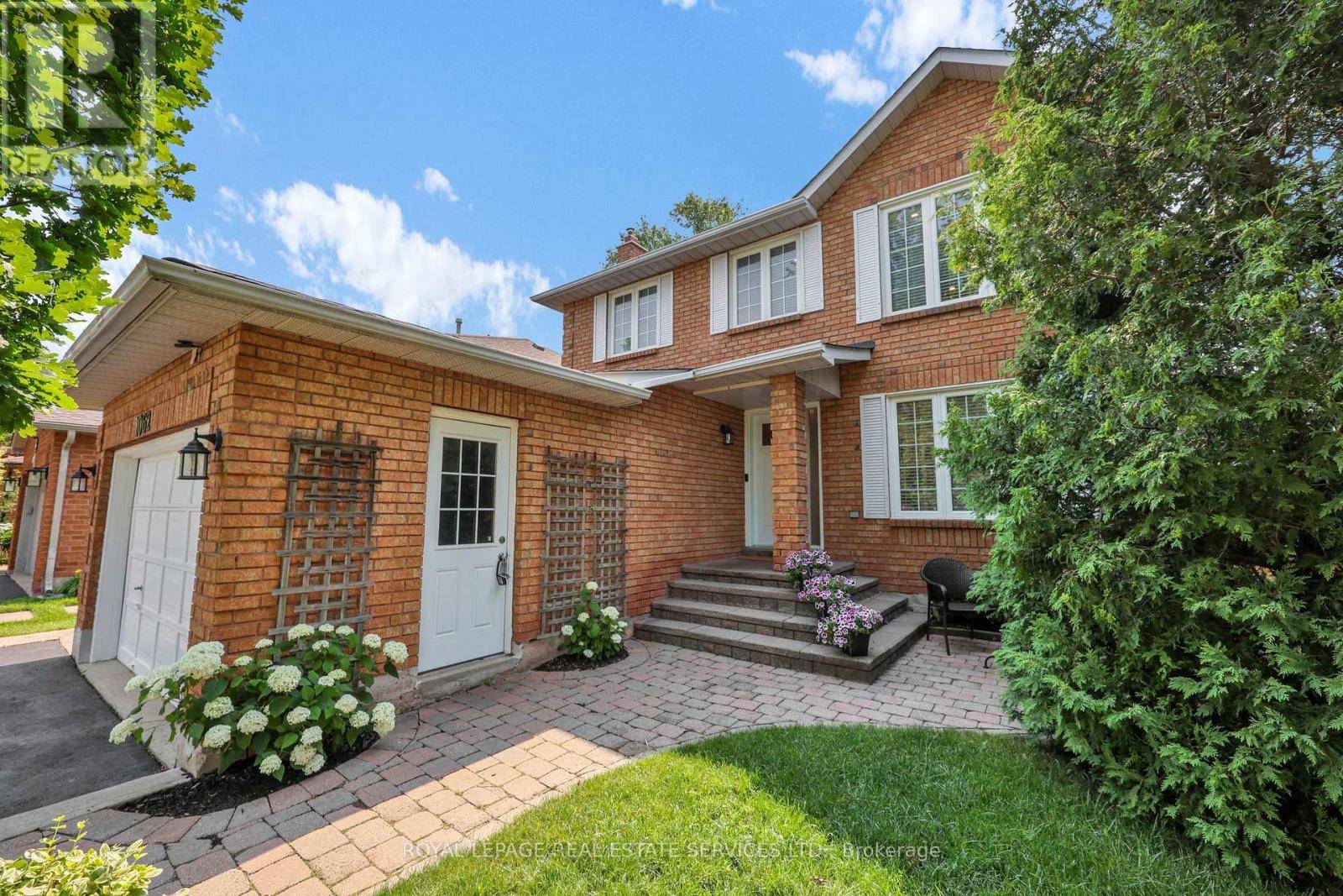 Oakville (wc Wedgewood Creek), ON L6H4A3,1062 GLENBROOK AVENUE