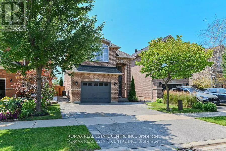 Oakville (ro River Oaks), ON L6H6S2,2498 LONGRIDGE CRESCENT
