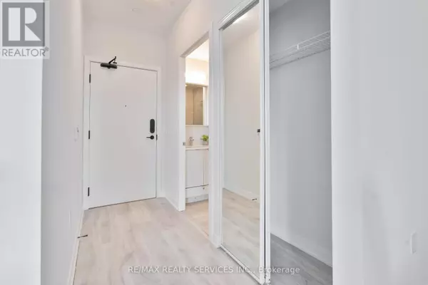 Mississauga (central Erin Mills), ON L5M0Z7,4655 Metcalfe AVE North #102B
