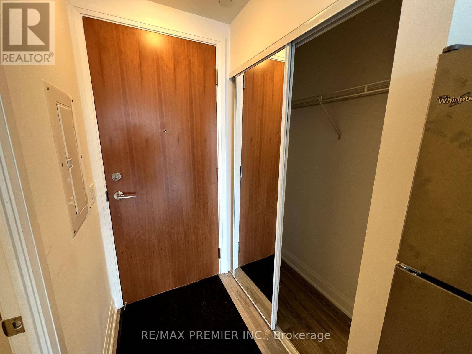 Toronto (downsview-roding-cfb), ON M3M0B8,2800 Keele ST #809