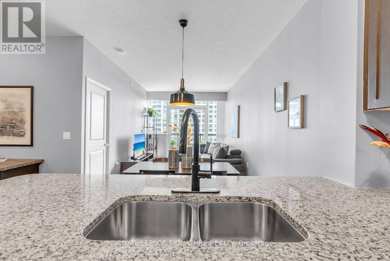 Mississauga (city Centre), ON L5B0G9,349 Rathburn RD West #1108