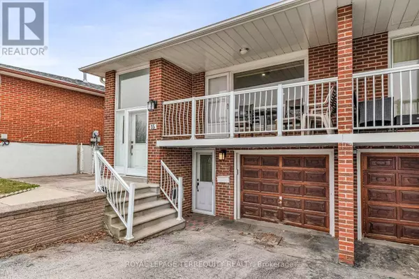 15 MADONNA GARDENS, Toronto (humber Summit), ON M9L2T5