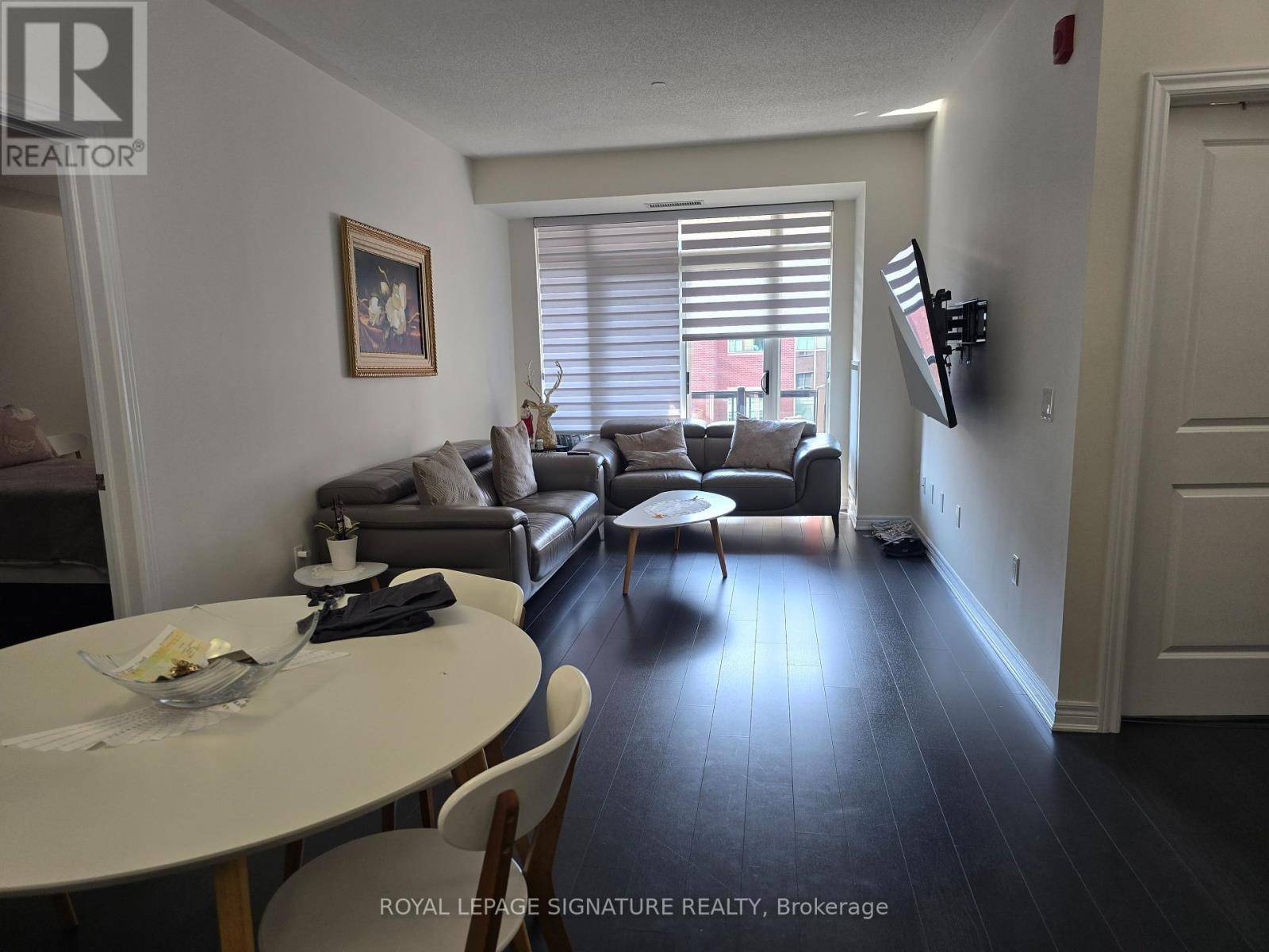 Oakville (ro River Oaks), ON L6H0H4,216 Oak Park BLVD #324