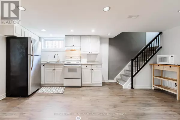 Oakville (wo West), ON L6K1Y2,LOWER LEVEL - 589 STEPHENS CRESCENT