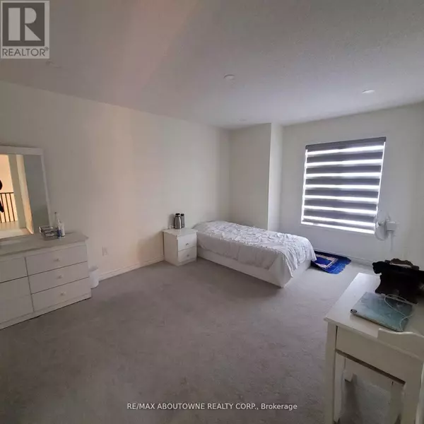 Milton (cb Cobban), ON L9E1P7,973 LOGAN DRIVE