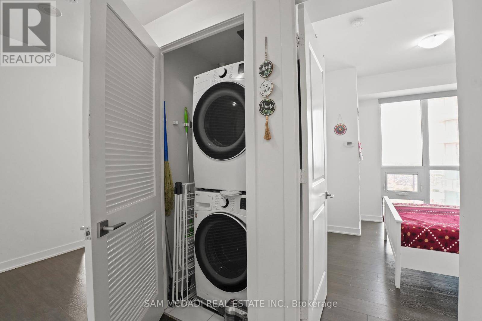 Mississauga (central Erin Mills), ON L5M0Y6,4633 Glen Erin DR #1103