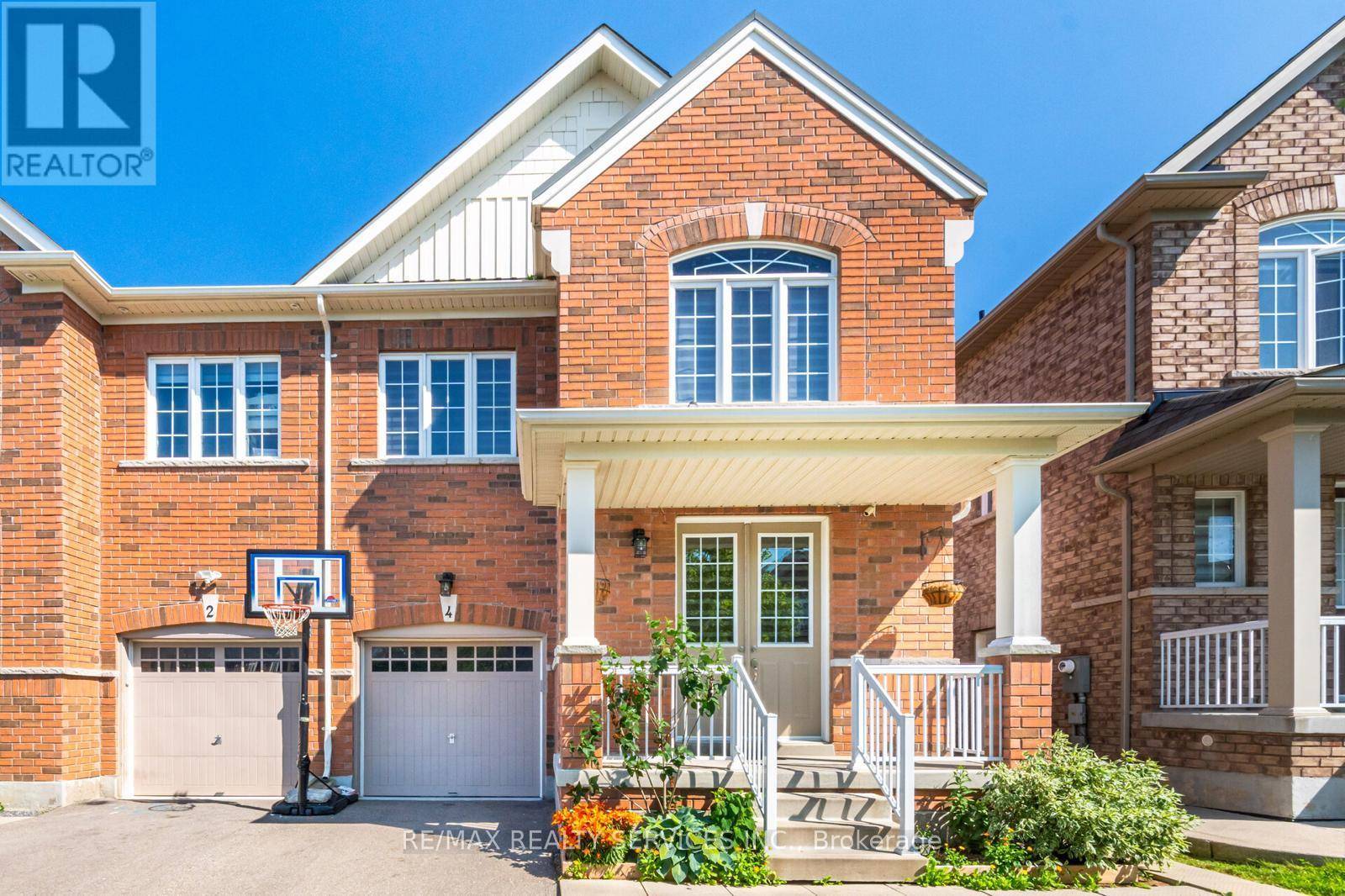4 VEZNA CRESCENT, Brampton (credit Valley), ON L6X5K4