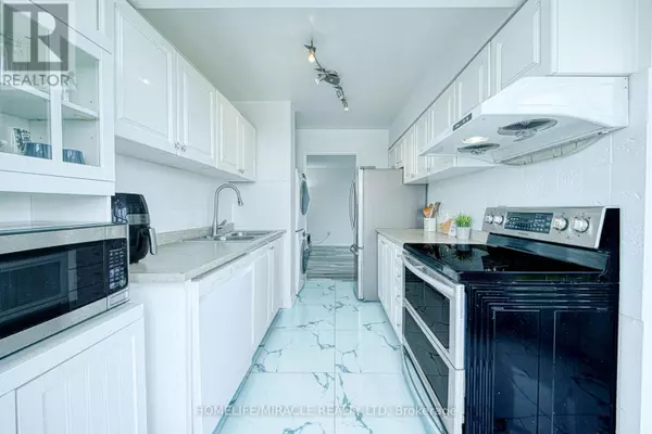 Toronto (humberlea-pelmo Park), ON M9M3A1,3077 Weston RD #1004