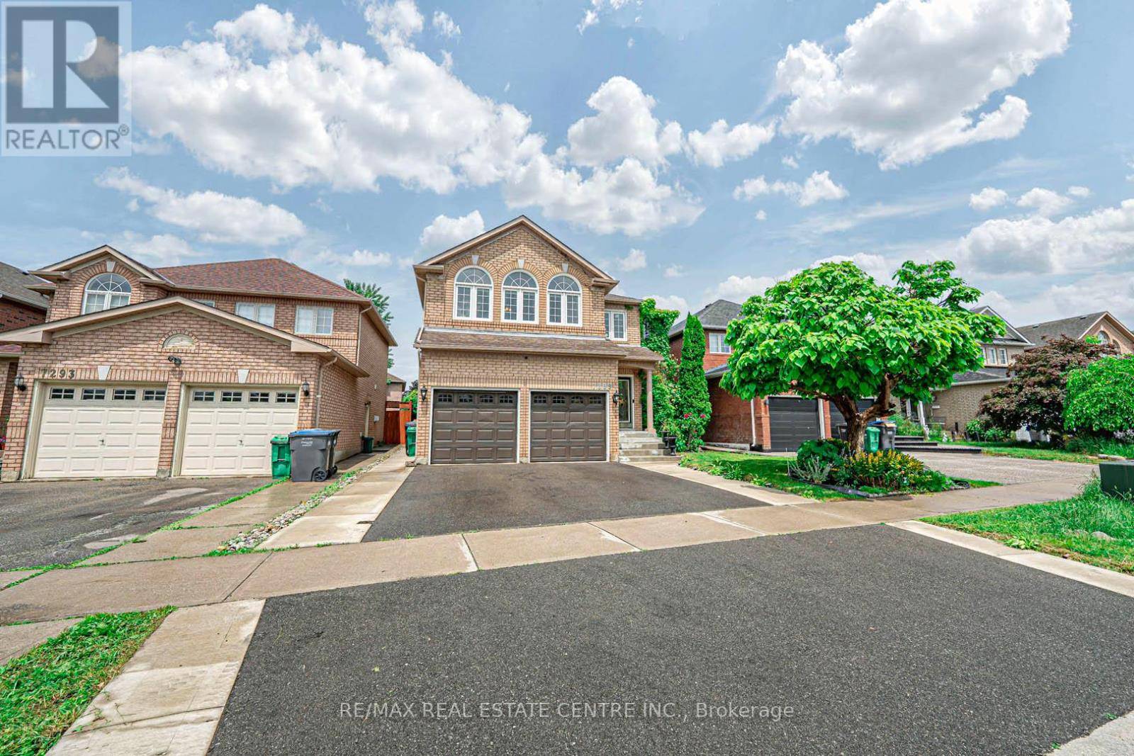 Mississauga (lisgar), ON L5N7L8,7289 TERRAGAR BOULEVARD