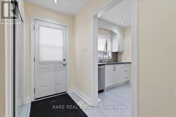 148 TOWN HOUSE CRESCENT, Brampton (brampton East), ON L6W3C5