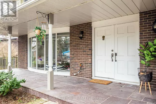 Oakville (fa Falgarwood), ON L6H2C7,1276 HILLVIEW CRESCENT