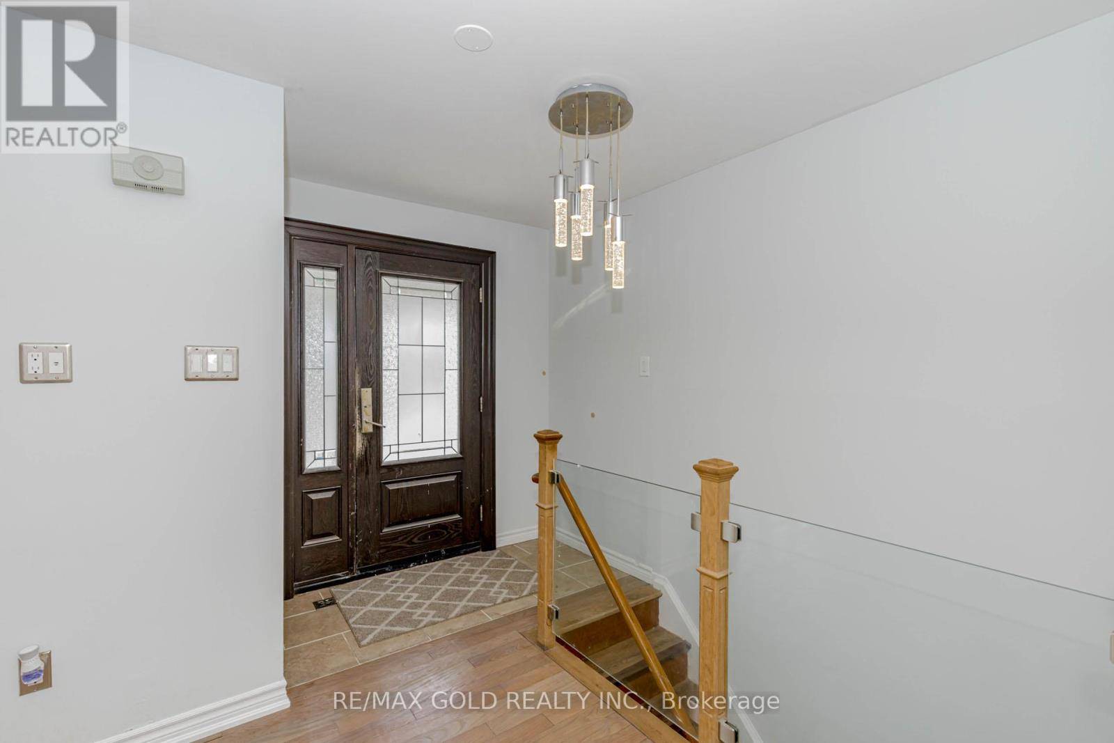 Brampton (avondale), ON L6T2L5,31 BRAEMAR DRIVE