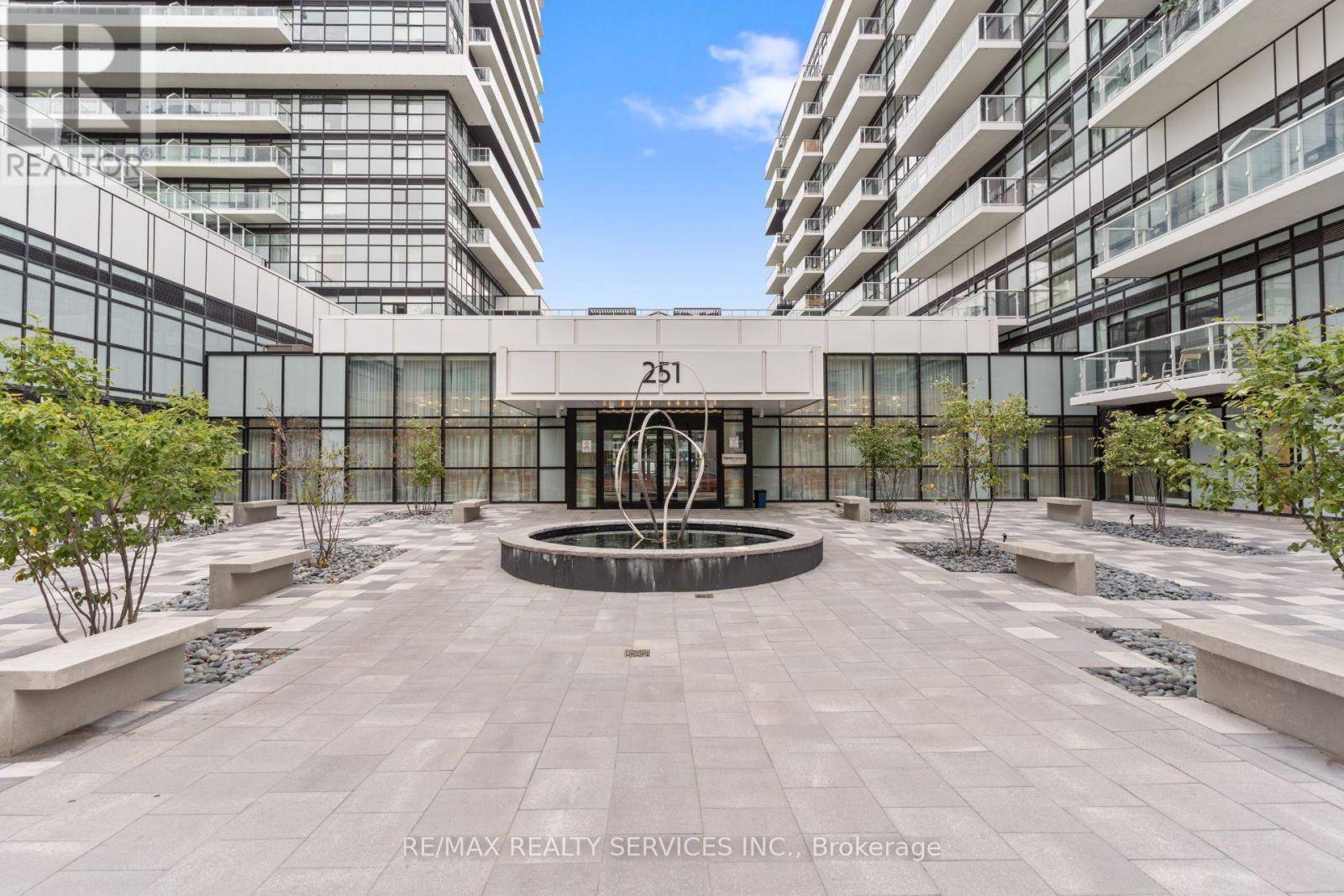 Toronto (mimico), ON M8Y0A7,251 Manitoba ST #115