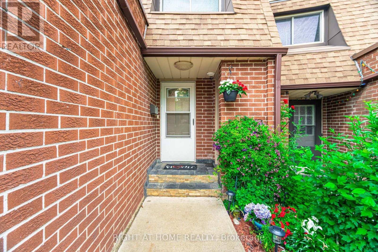 Mississauga (meadowvale), ON L5N2N7,6240 Montevideo RD #40